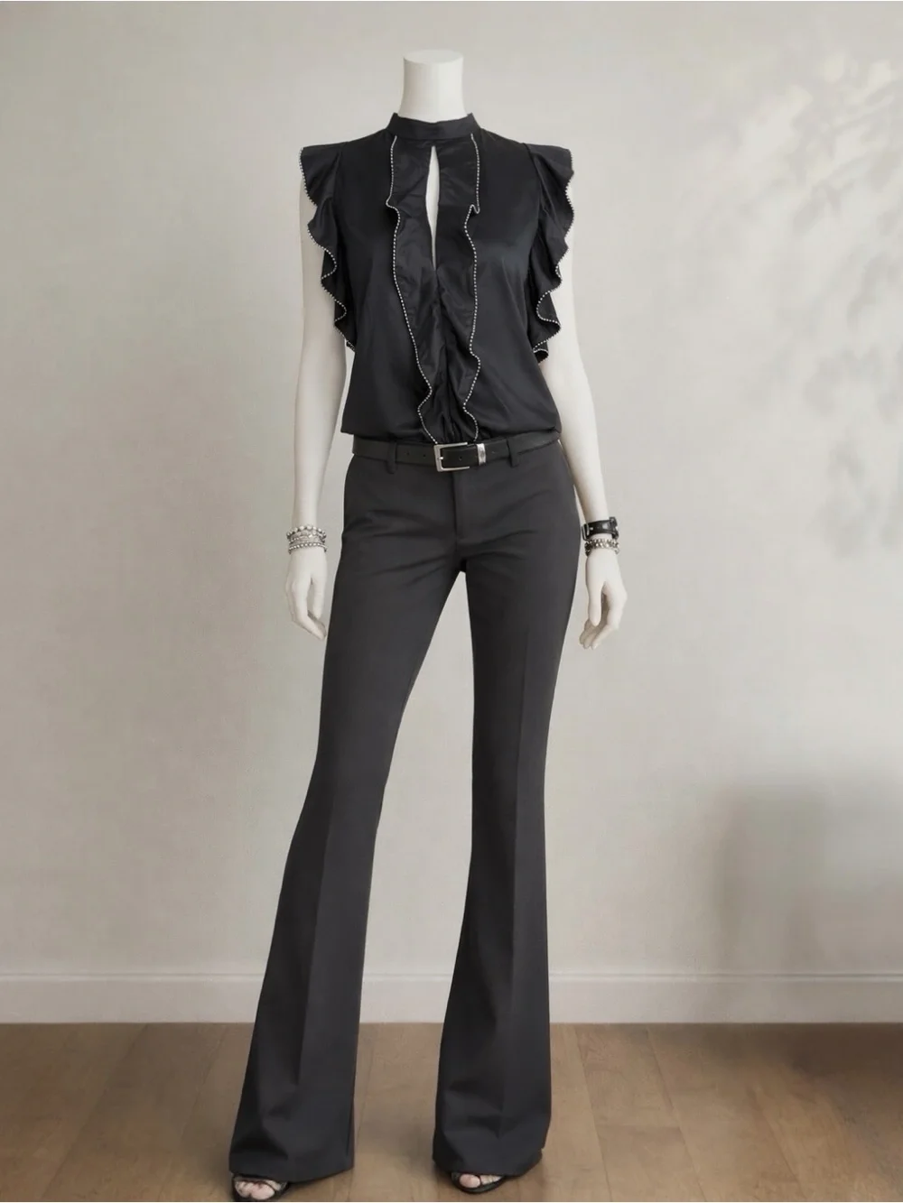 Alexis Whimsigoth Top M Mariena Black Ruffle Dark Romantic Witchy Keyhole Blouse - Picture 12 of 12